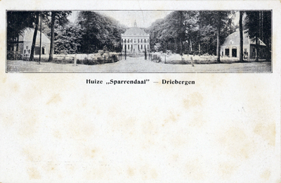 9979 Gezicht op de voorgevel van het landhuis Sparrendaal met de beide bijgebouwen (Hoofdstraat 87-91) te Driebergen ...